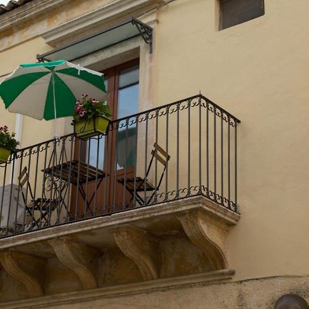 Noto Bedda Bed&Breakfast Екстериор снимка